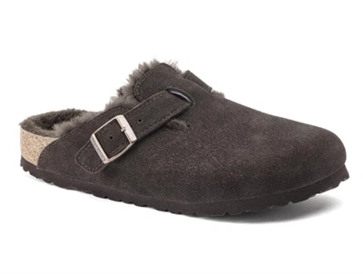 Birkenstock Boston shearling clog mocha med justerbar rem (medium-bred)