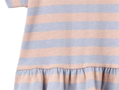 Detalje af Wheat Marie t-shirt powder stripe med flæsekant