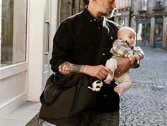 That\'s Mine black pusletaske Benne