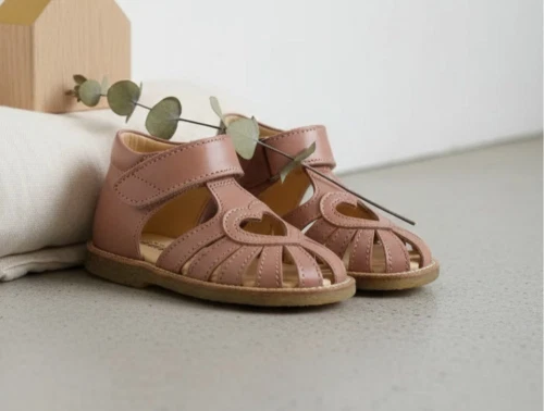 Angulus mørk peach sandal med hjerte