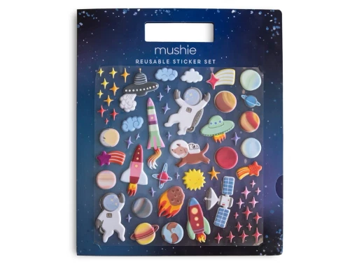 Indhold med rumfigurer fra Mushie klistermærkesæt space