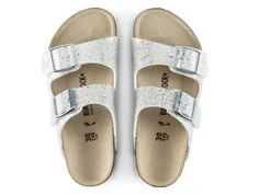 birkenstock sandal i hvid med glimmer og to spænder, set oppefra