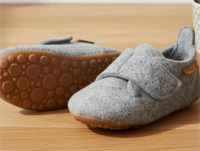Bisgaard grå hjemmesko med velcro