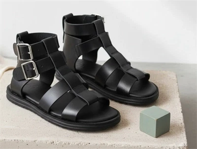 Arauto RAP black sandal Gaby med spænder