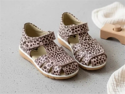 Arauto RAP sandal nude leo med velcro