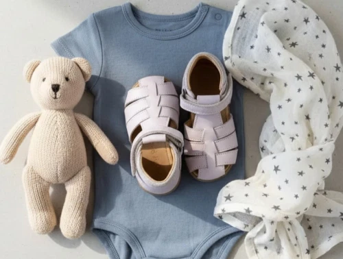 Pom Pom light lavender sandal med velcro