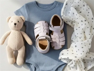 Pom Pom light lavender sandal med velcro