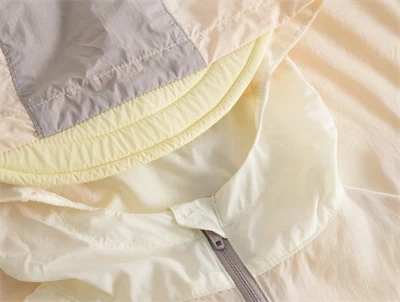 Mini A Ture Matmulti uv overgangsjakke i peony silver col. b. med farveblokke