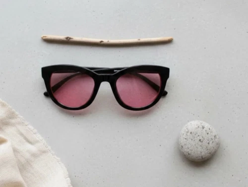 Mads Nørgaard black/light pink solbriller Das (voksen)