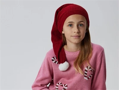 Pige iført Name It nissehue i jester red med lurex