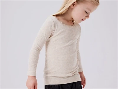 name it ribbluse beige med blondekant på barn