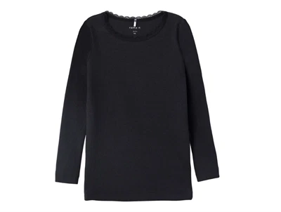name it ribbluse sort med blondekant set forfra
