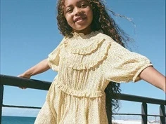 Name It golden haze blomstret kjole