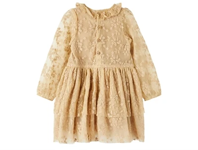 Lil Atelier warm sand kjole tyl