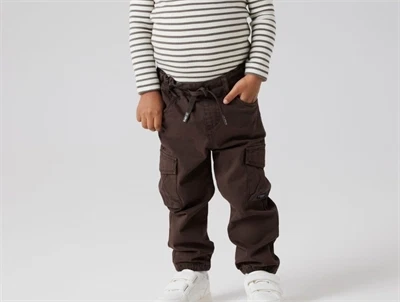 Name It cargo bukser i mørkebrun nuance med lommer