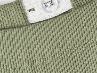 Lil Atelier bukser oil green