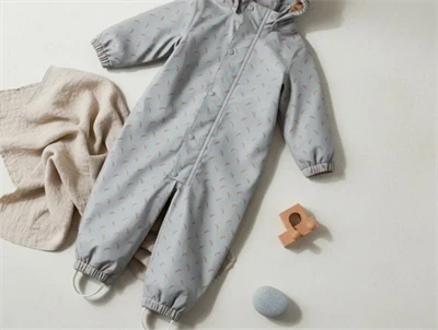 Lil Atelier wet weather fjer gummiflyverdragt