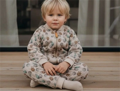 Lil Atelier pure cashmere printet termosæt med fleecefor