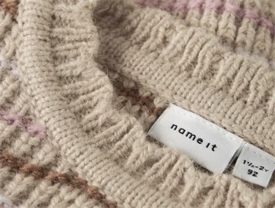 Name It striktrøje i beige nuance peyote med ribkanter