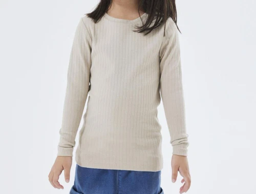 Ribbet langærmet top i beige fra Name It