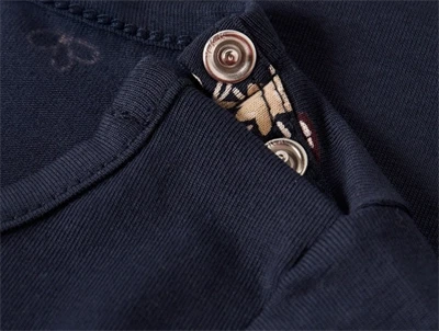 name it baby body i mørkeblå navy blazer med blomster og hjerteprint