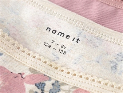 Name It strop top detalje med blondekant