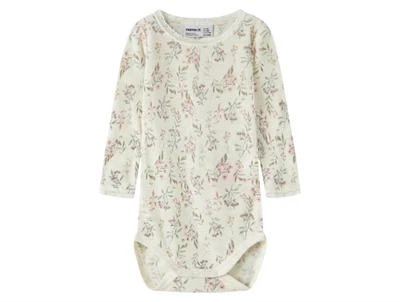 Name It body i snow white flowers med blomsterprint og lange ærmer