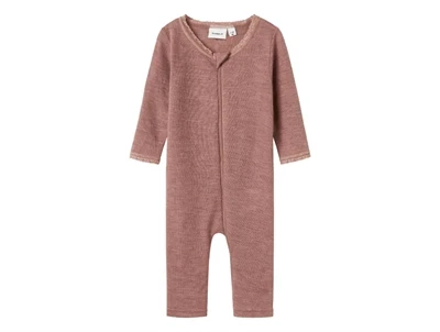 Name It uld natdragt i antler merinould med hulmønster og blondekant