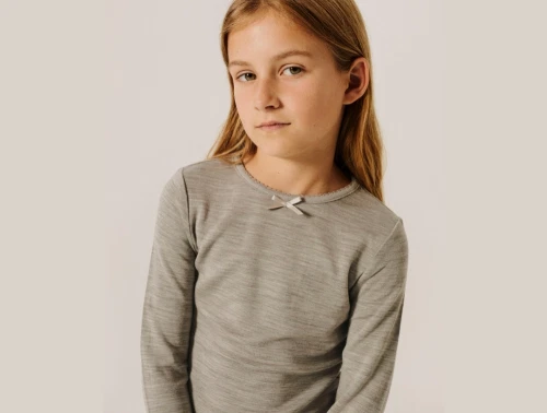 Name It bluse i grå-brun merinould mix med lange ærmer