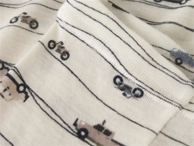 Name It leggings i snow white med print af biler og motorcykler