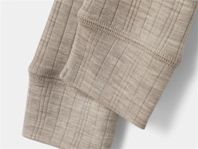 Name It leggings i gråbrun nuance satellite i merinould detalje af rib og kant