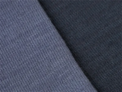 Nærbillede af Name It sokker i folkestone gray og ombre blue 2-pak med uld