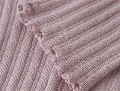 Name It leggings i violet ice med ribstruktur og bølgekant