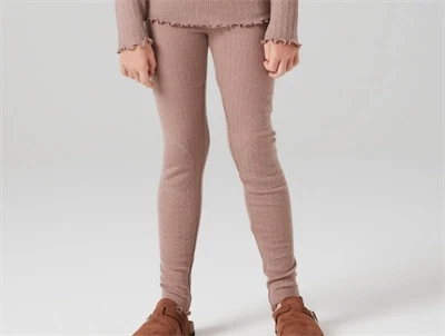 Name It leggings støvet rosa i merinould og silke på model