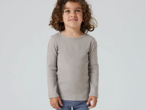 Name It bluse i merinould/silke i beige nuance set tæt på