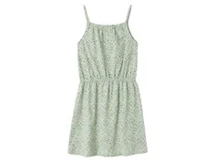name it kjole i lysegrøn med små blomster og stropper, set bagfra