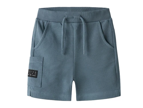 shorts fra Name It i blå farve med badge og sidelomme