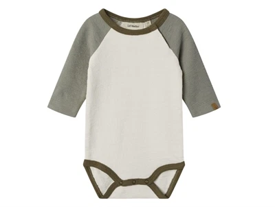 lil atelier body raahvid med groenne aermer