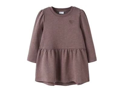 name it mini sweatkjole i brun peppercorn med hjertebroderi