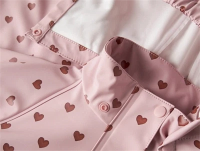 Lil\' Atelier regnsæt zephyr hearts med hjerteprint