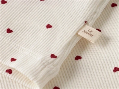 Lil Atelier bluse coconut milk med små hjerter