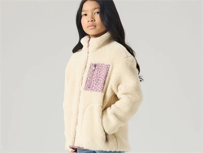 Name It teddyjakke fog med leopardlomme på model