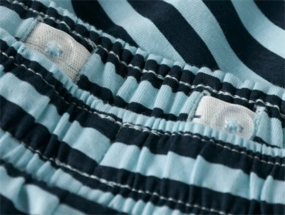 Name It shorts aquatic med striber i blå nuancer