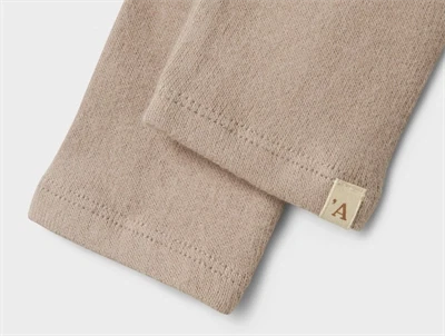 Lil\' Atelier leggings i etherea set ved bukseben