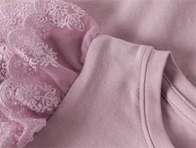 Name It bluse dawn pink med blondeflæser