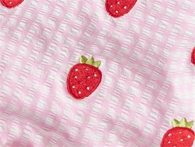 Name It badedragt cotton candy jordbær broderi detalje