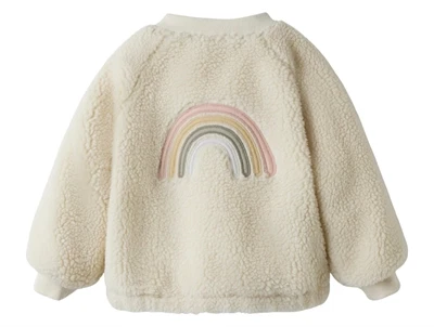 Lil’ Atelier bomberjakke i råhvid med regnbue broderi set bagpå