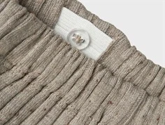 lil\' atelier bukser i beige med justerbar talje og knaplukning, tæt på linning
