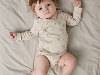 Name It body 2-pak i beige nuancer med zebra print