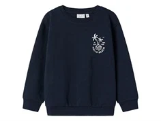 mørkeblå sweatshirt fra name it med hvidt hello beach print på brystet